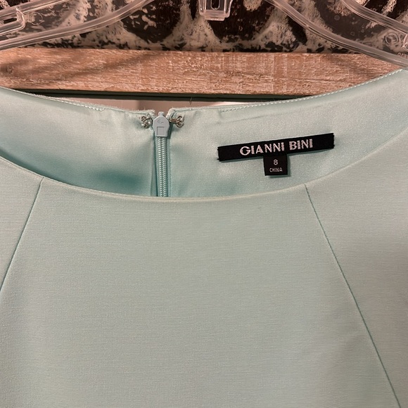 Gianni Bini  “Meredith” mint colored fitted dress.  New with tags! Size 8 - Picture 6 of 7